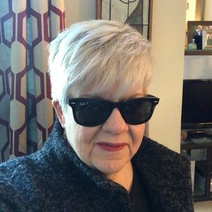 Meet your Posher, Lisa